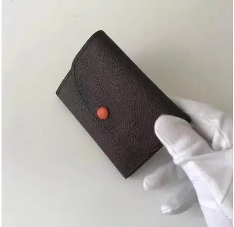 2019 Latest Fashion Short Purse Vogue Wallet Nice Quality Leather Multicolor Card Holder Wrapped with Box Free Delivery
2019 Latest Fashion Short Purse Vogue Wallet Nice Quality Leather Multicolor Card Holder Wrapped with Box Free Delivery