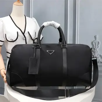 Portable Nylon Large Capacity Outdoor Sports Travel Bag Men's Luggage Bag
Portable Nylon Large Capacity Outdoor Sports Travel Bag Men's Luggage Bag