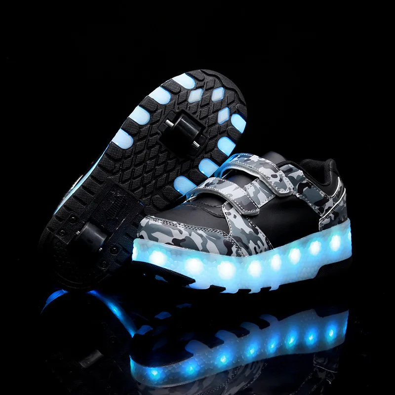 

2020 Boy Camouflage Double Runaway Shoes GIRL'S Charging Lamp Shoes Light Shoes Children Rollerskate Wheels Shoes Wholesale