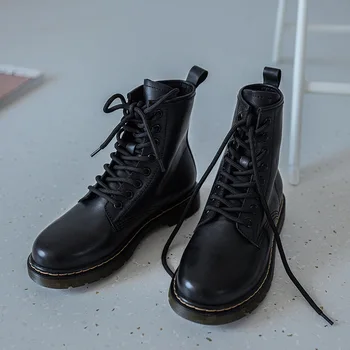 Leather black soft soled Martin boots with simple fashion and versatile temperament
Leather black soft soled Martin boots with simple fashion and versatile temperament
