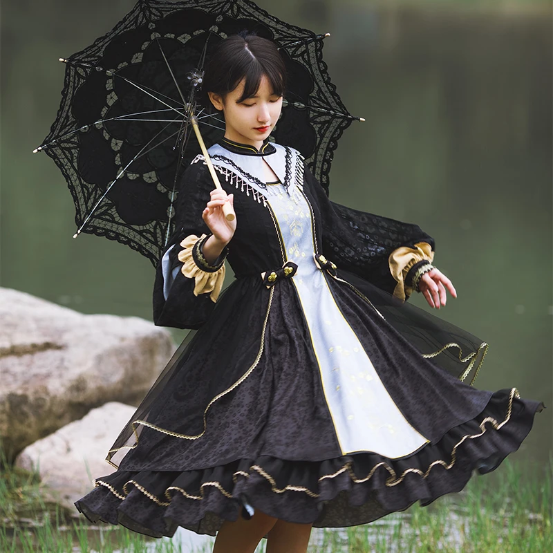 Plum Blossom Embroidery Lace Patchwork Lolita Dress Victorian Gown Costume Lolitas Op Deguisement Femme Princesse Long Sleeve
Plum Blossom Embroidery Lace Patchwork Lolita Dress Victorian Gown Costume Lolitas Op Deguisement Femme Princesse Long Sleeve