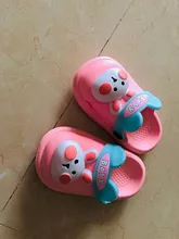Sandalias de verano al aire libre para niños y niñas, zapatillas de playa con bonitos dibujos animados para interiores