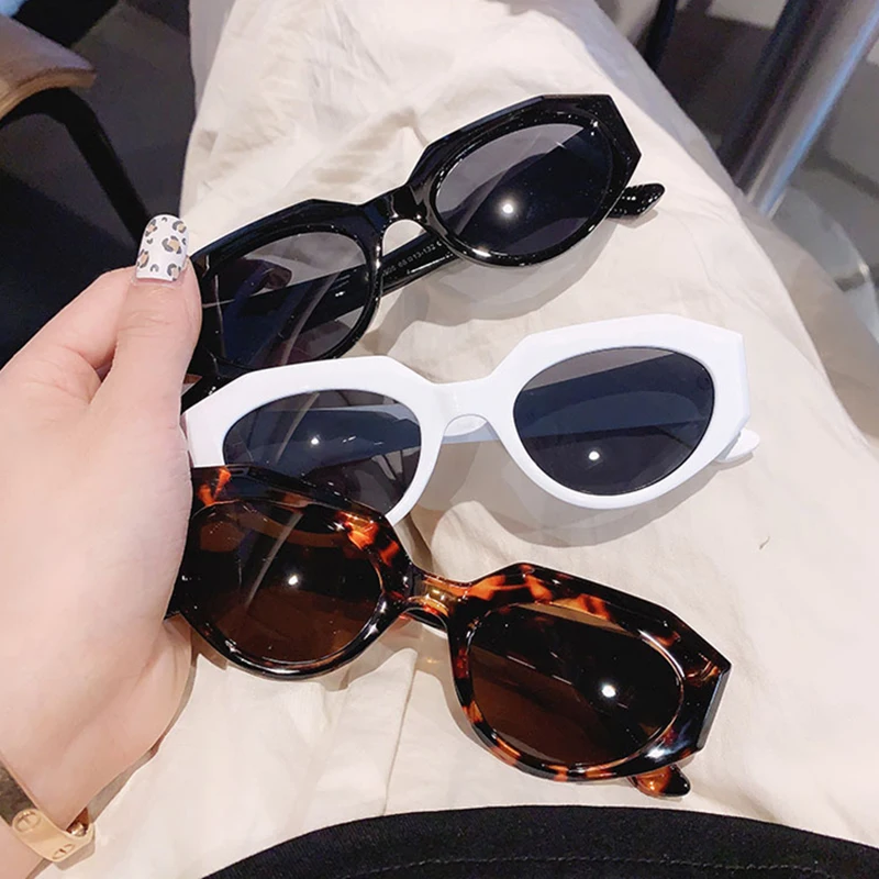 

Vintage Black Square Sunglasses Women Luxury Brand Small Rectangle Sun Glasses Female Gradient Clear Mirror Oculos De Sol