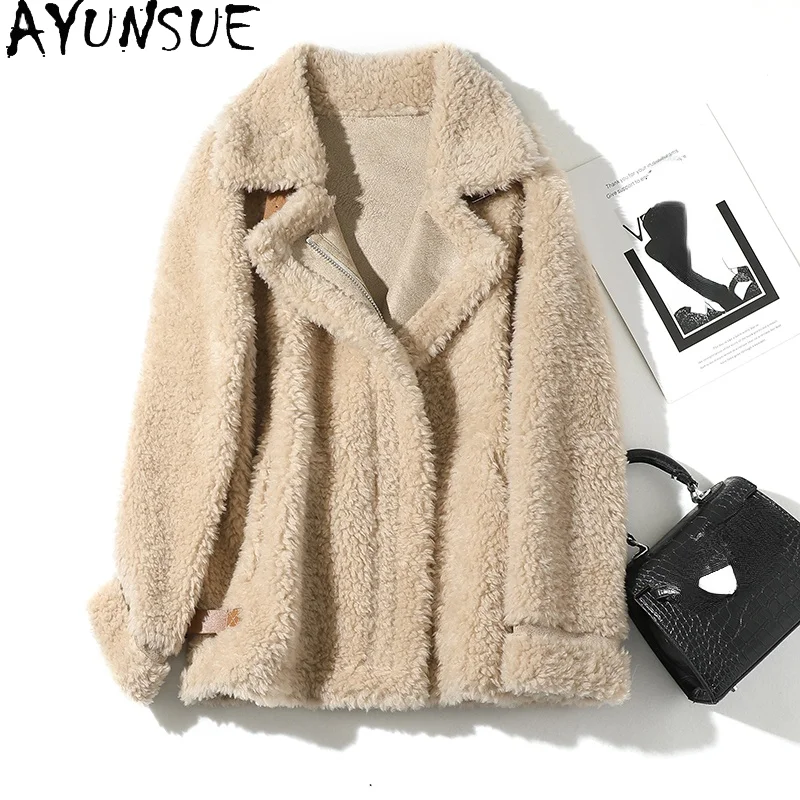 AYUNSUE Winter Real Fur Coat Women 100% Sheep Shearing Jacket Famale Clothes Short Wool Coats Korean Fashion Monteau Femme 1239
AYUNSUE Winter Real Fur Coat Women 100% Sheep Shearing Jacket Famale Clothes Short Wool Coats Korean Fashion Monteau Femme 1239