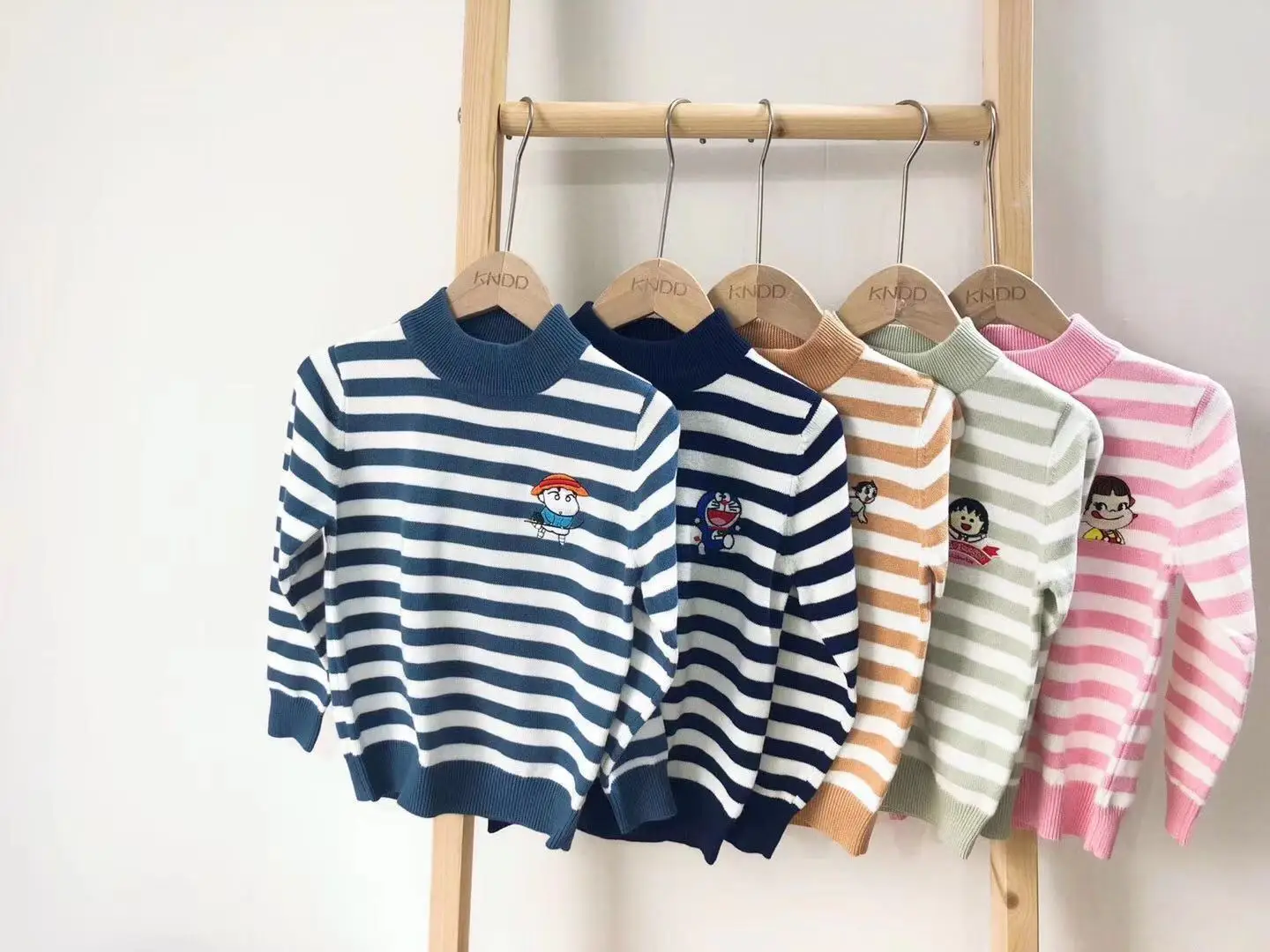 New Style INS Childrenswear Anime Cartoon Embroidered Pullover Stripes Bar Color Pure Cotton Kids' Sweater
New Style INS Childrenswear Anime Cartoon Embroidered Pullover Stripes Bar Color Pure Cotton Kids' Sweater