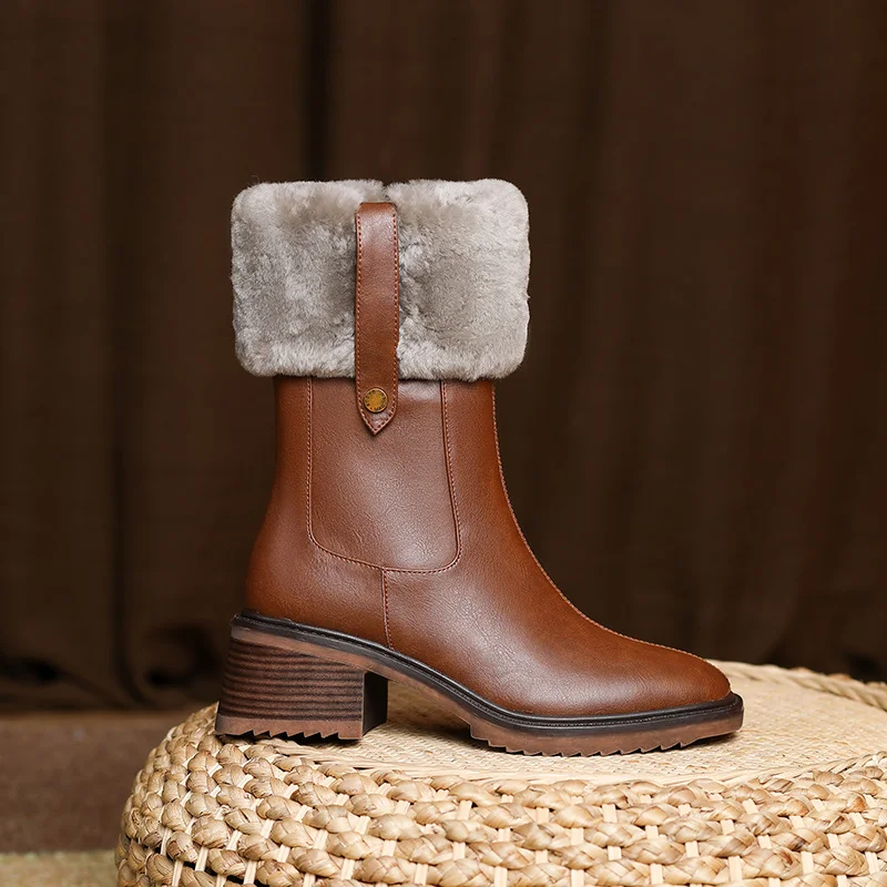 QZYERAI Russia Fashion Women Winter Shoes New Natural Wool Warm Women Snow Boots Martin Genuine Leather Short Boots
QZYERAI Russia Fashion Women Winter Shoes New Natural Wool Warm Women Snow Boots Martin Genuine Leather Short Boots