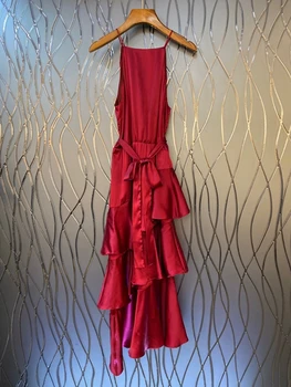 2020 Spring and Summer New Women's Hem Layers Ruffled Splicing Tie-Waist Strap Dress
2020 Spring and Summer New Women's Hem Layers Ruffled Splicing Tie-Waist Strap Dress