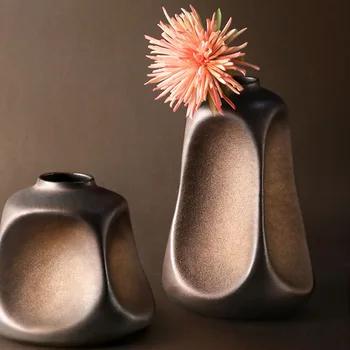 JAPANESE-STYLE RETRO CERAMIC VASE CRAFTS ORNAMENTS SIMPLE HOME FLOWER ARRANGEMENT CONTAINER MODERN HOME DECORATION ACCESSORIES
JAPANESE-STYLE RETRO CERAMIC VASE CRAFTS ORNAMENTS SIMPLE HOME FLOWER ARRANGEMENT CONTAINER MODERN HOME DECORATION ACCESSORIES