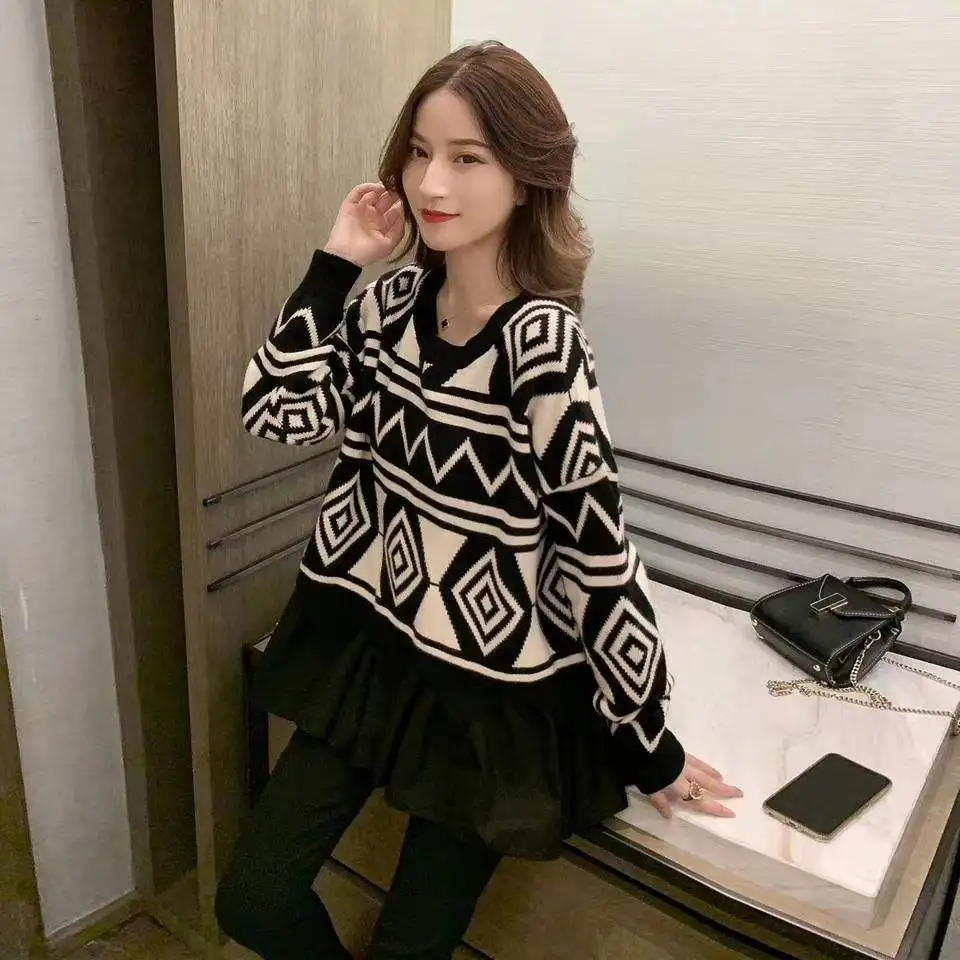 2020 Fall New Loose Diamond Lattice Stitching Korean Version of Fake Two-piece Sweater Skirt
2020 Fall New Loose Diamond Lattice Stitching Korean Version of Fake Two-piece Sweater Skirt