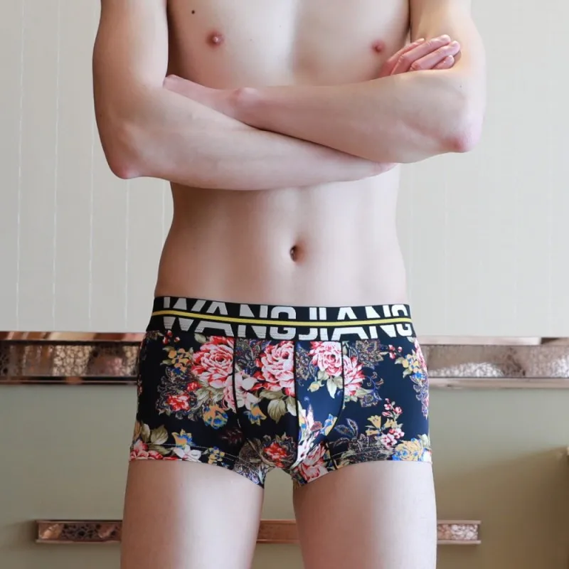 2020 New Men Flower Printed Boxer Underwear Men Breathable Soft Boxers Fashion Underpants
2020 New Men Flower Printed Boxer Underwear Men Breathable Soft Boxers Fashion Underpants