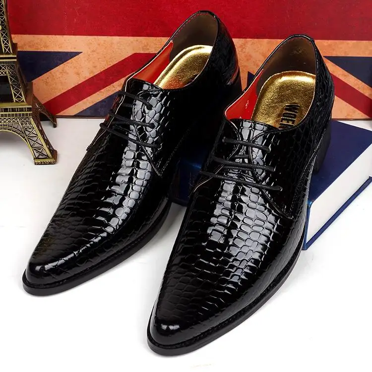 New Arrival Mens Black Formal Shoes Fashion Pointed Toe British Snake Print Men Red Dress Shoes For Groom Wedding Shoes
New Arrival Mens Black Formal Shoes Fashion Pointed Toe British Snake Print Men Red Dress Shoes For Groom Wedding Shoes