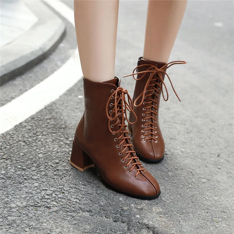 YMECHIC 2019 Autumn Winter Square Toe Block High Heel Boot Cross Tie Biker Motorcycle Womens Boots Ankle Black Brown Woamn Shoes
YMECHIC 2019 Autumn Winter Square Toe Block High Heel Boot Cross Tie Biker Motorcycle Womens Boots Ankle Black Brown Woamn Shoes
