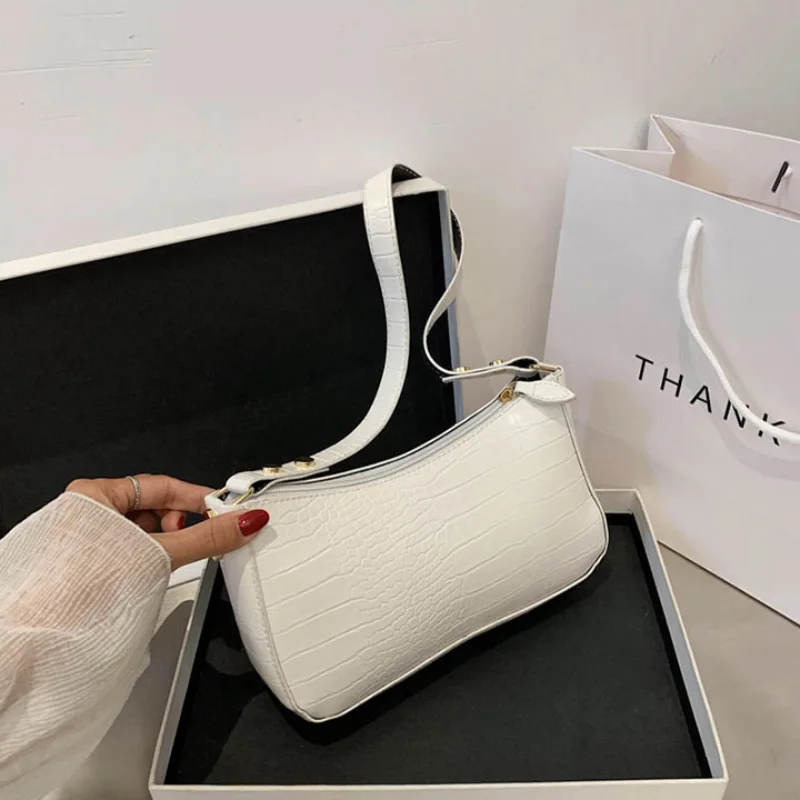 Fashionable Ladies Solid Color Small Handbag Mini Handbag 2020 New Korean Version Of PU Leather Wild Shoulder Bag Messenger Bags
Fashionable Ladies Solid Color Small Handbag Mini Handbag 2020 New Korean Version Of PU Leather Wild Shoulder Bag Messenger Bags