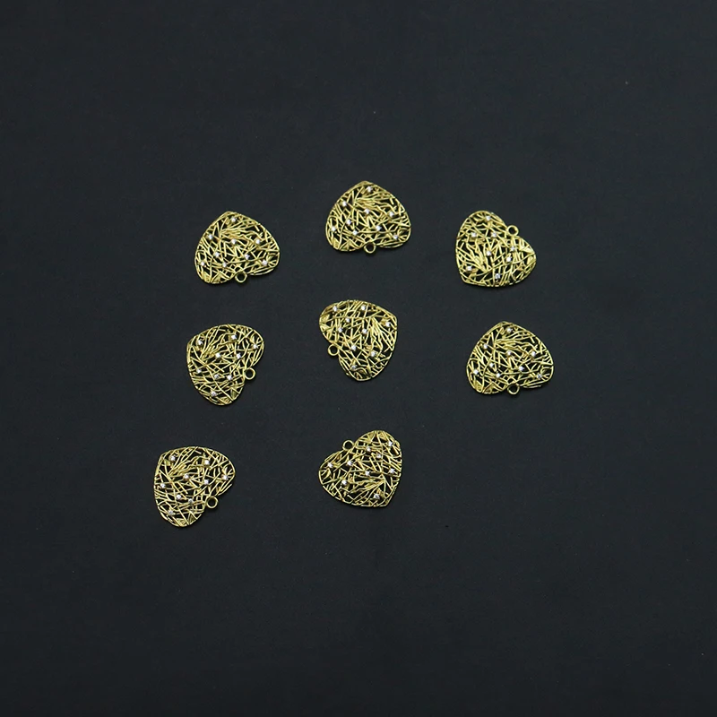 18.6 * 20.5mm curved single hanging net peach heart inlaid zircon fashion charm jewelry accessories DIY bracelet accessories
18.6 * 20.5mm curved single hanging net peach heart inlaid zircon fashion charm jewelry accessories DIY bracelet accessories