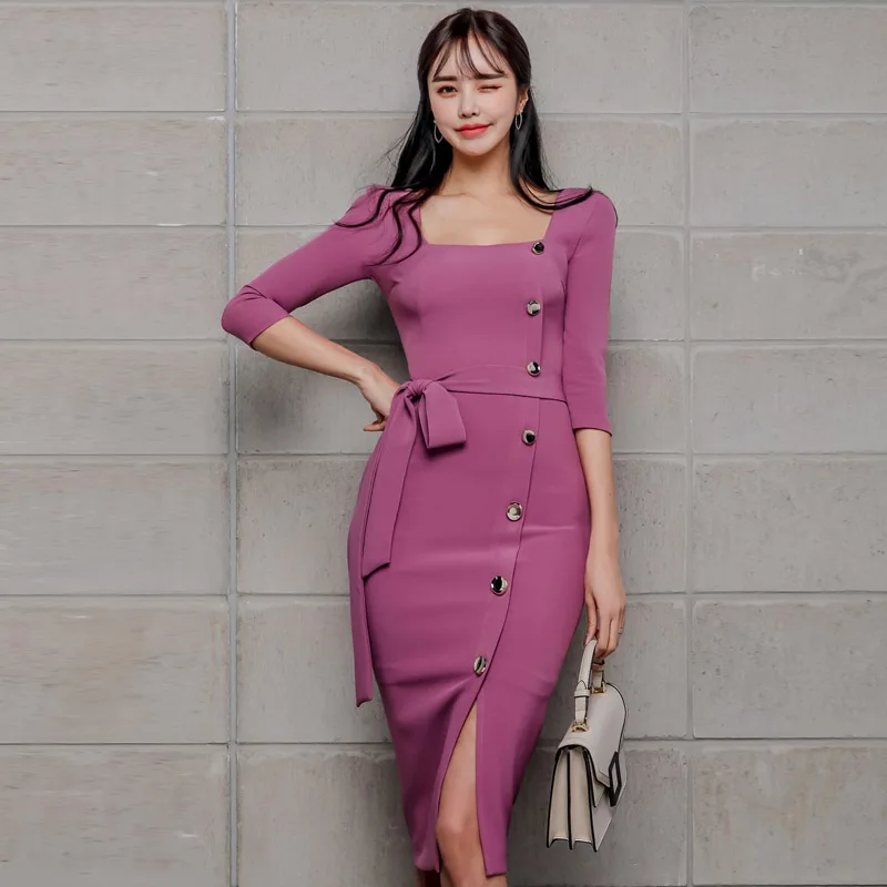 2020 spring Korean style temperament square collar single-breasted lace up waist was thin seven-point sleeves hip dress
2020 spring Korean style temperament square collar single-breasted lace up waist was thin seven-point sleeves hip dress