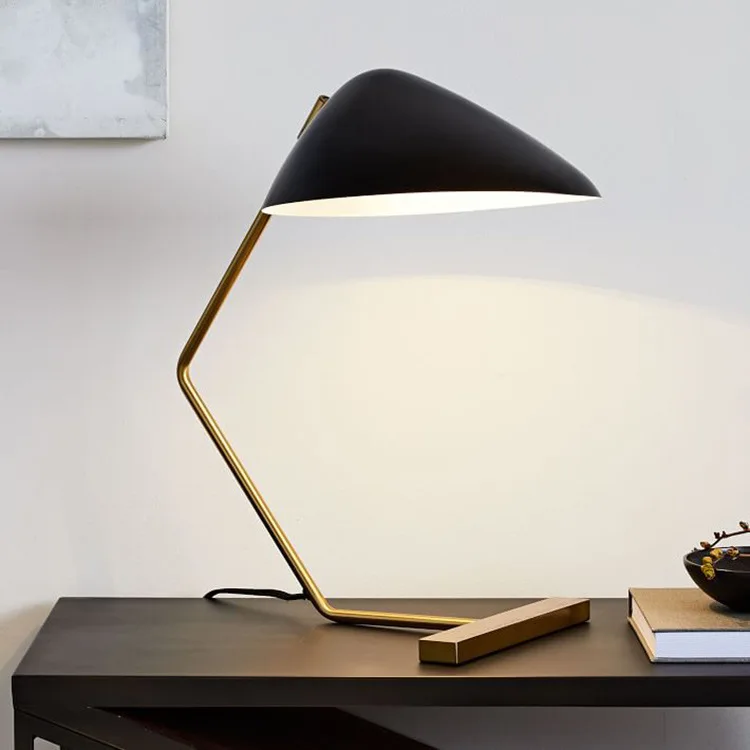 Postmodern contracted fashion students study desk lamp bedroom berth lamp designers Nordic example room reading lamp
Postmodern contracted fashion students study desk lamp bedroom berth lamp designers Nordic example room reading lamp