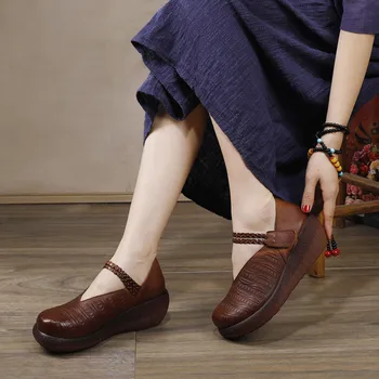 New Thick-Soled Genuine Leather Retro Printing Platform High Heels Handmade Women Wedges 2020 Spring Summer Mother's Pumps Shoes
New Thick-Soled Genuine Leather Retro Printing Platform High Heels Handmade Women Wedges 2020 Spring Summer Mother's Pumps Shoes