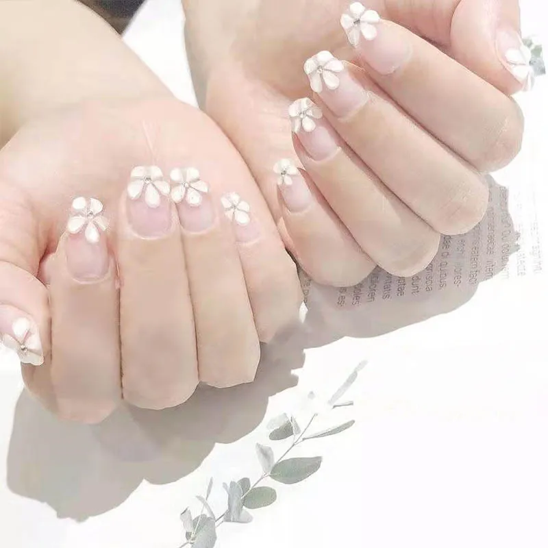 

24pcs/set Pretty White Flower Pattern Bride Full Square Flash Nail Art Rhinestone Pre Design Press on Tips Artificial Fake Nails