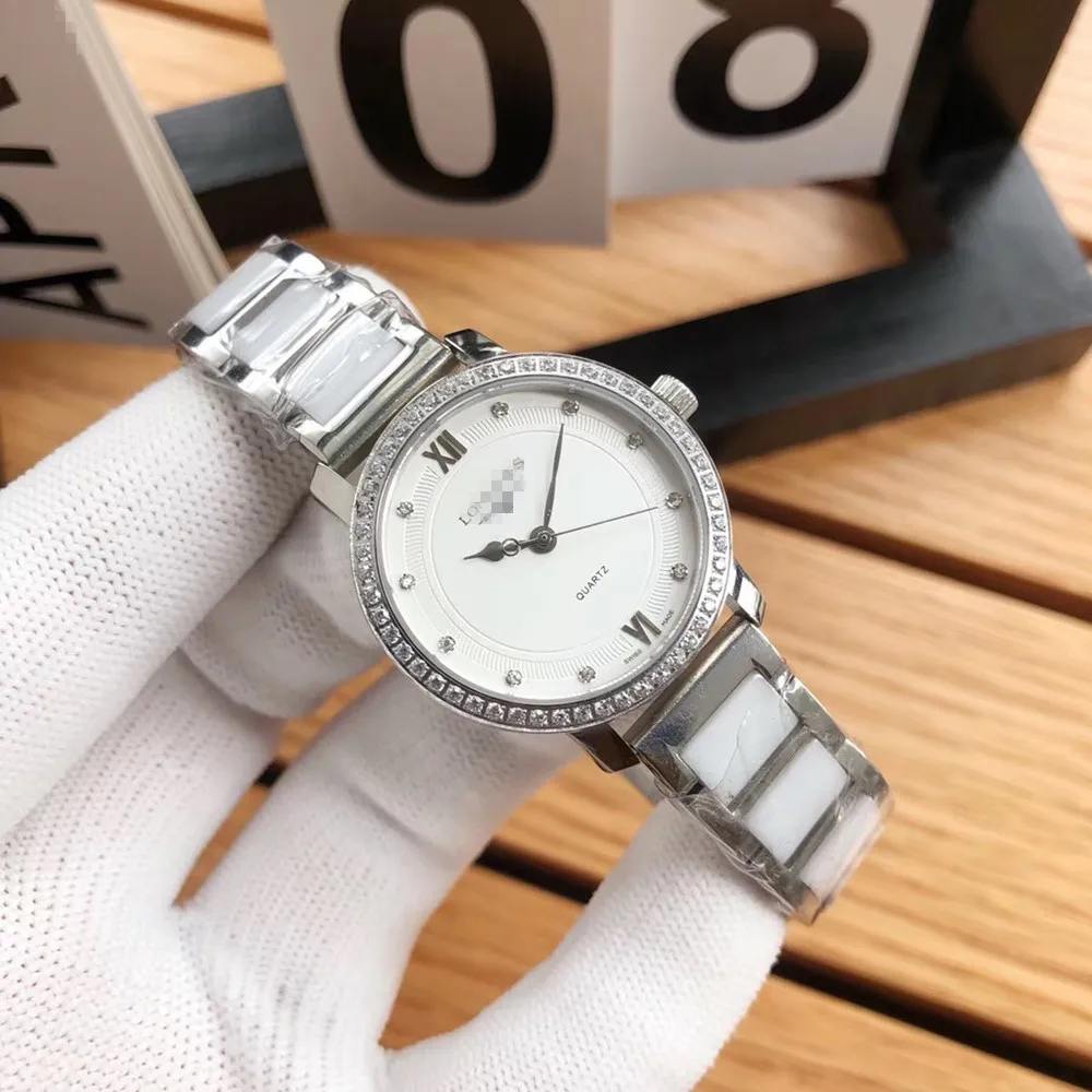 Women's Watch Top Luxury Brand Quartz Movement Watch Lady Temperament Watch Vintage Royal
Women's Watch Top Luxury Brand Quartz Movement Watch Lady Temperament Watch Vintage Royal