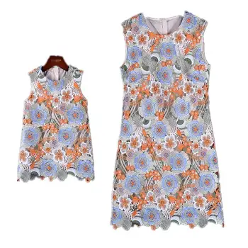 Mother Daughter Runway Dress Mom Girls Lace Vest Dresses 2020 Mommy girl Match Twinning Party Dress Family Look Outfits
Mother Daughter Runway Dress Mom Girls Lace Vest Dresses 2020 Mommy girl Match Twinning Party Dress Family Look Outfits