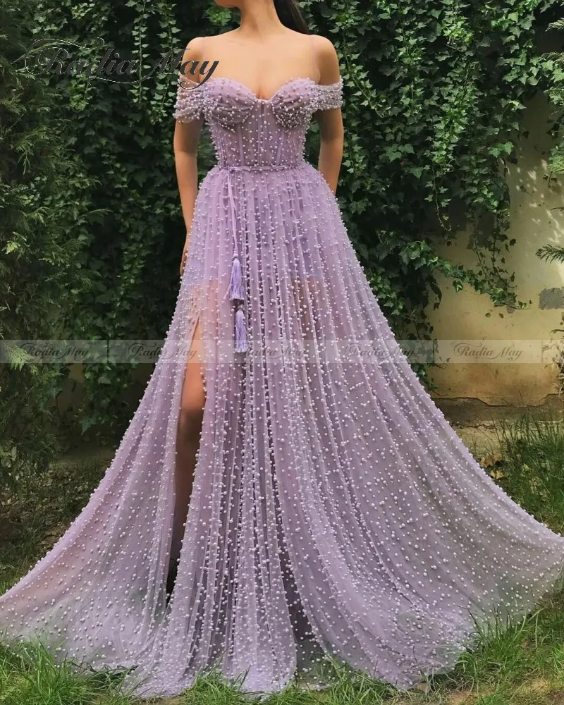 Lavender Pearls Tulle Off Shoulder Prom Dresses 2020 See Through Sweetheart Side Split Women Formal Evening Dress Long Part Gown
Lavender Pearls Tulle Off Shoulder Prom Dresses 2020 See Through Sweetheart Side Split Women Formal Evening Dress Long Part Gown