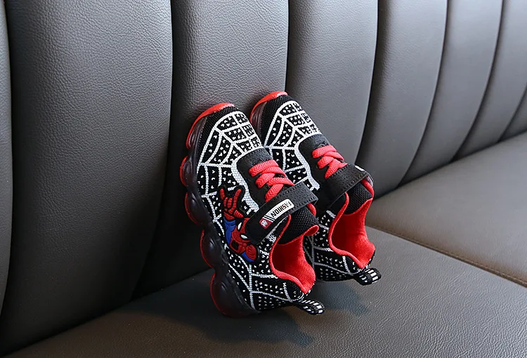 Spider man Kids Shoes With Lights Autumn Winter Toddler Boys Glowing Sneakers Children's Sports Shoes Girls Warm Led Sneakers