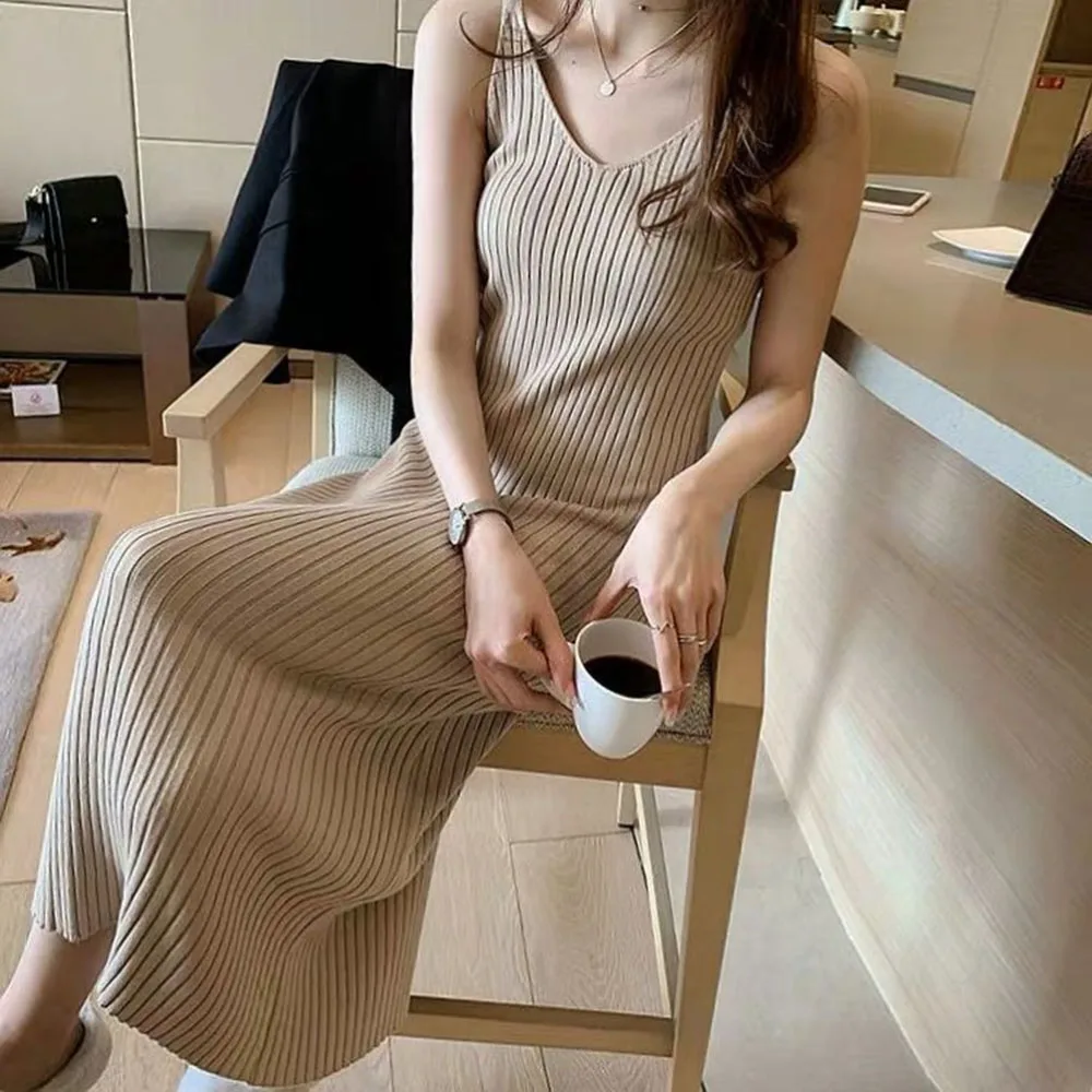 Base Knitted Vest Dress Spring Autumn Plus Size Slim Suspender Dresses 4XL Mid-length Base Solid Color Striped Women Dresses
Base Knitted Vest Dress Spring Autumn Plus Size Slim Suspender Dresses 4XL Mid-length Base Solid Color Striped Women Dresses
