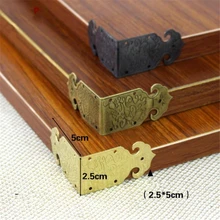 Vintage Luggage Case Box Corner Pattern Carved Corners Brackets Decorative Furniture Decoration Box Corner Bronze Tone
Vintage Luggage Case Box Corner Pattern Carved Corners Brackets Decorative Furniture Decoration Box Corner Bronze Tone