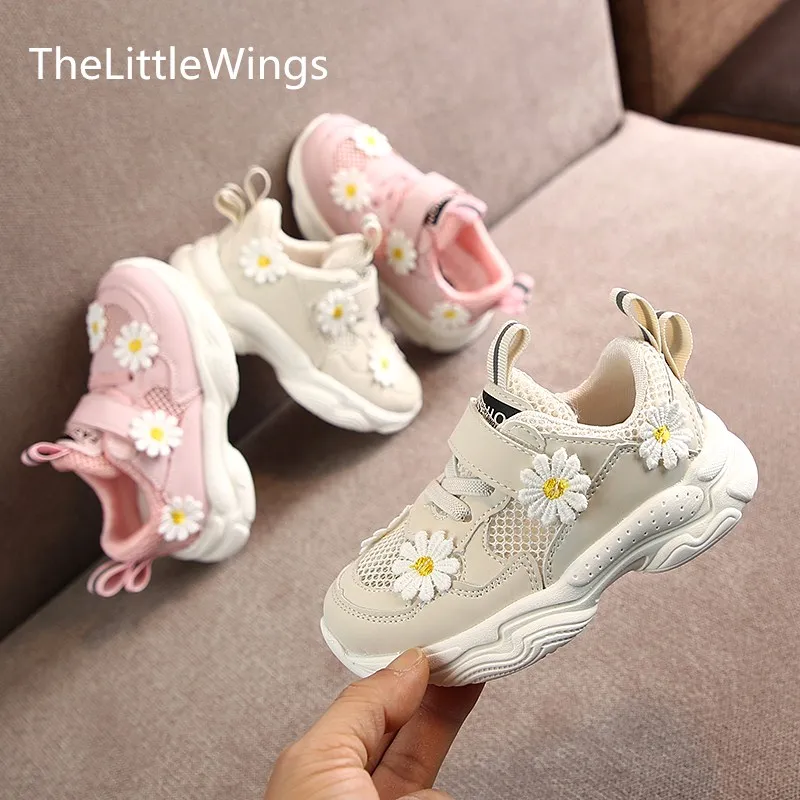 2020 new children's shoes spring Girls Fashion flower princess shoes 1-3 years old summer Net cloth breathable sandal sneakers
2020 new children's shoes spring Girls Fashion flower princess shoes 1-3 years old summer Net cloth breathable sandal sneakers