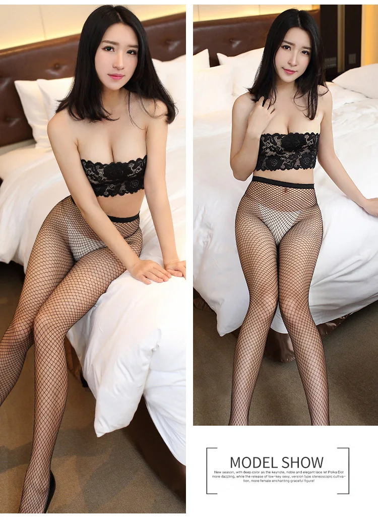 (11)