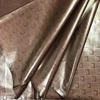 Fragrance Style 5 Yards/bag Damask 100% Cotton African Fabric Boubou Cloth Material Bazin Riche Textiles For Wedding Party
Fragrance Style 5 Yards/bag Damask 100% Cotton African Fabric Boubou Cloth Material Bazin Riche Textiles For Wedding Party