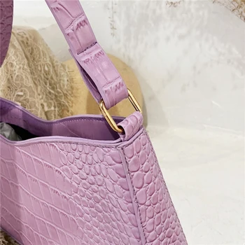 Fashion Exquisite Shopping Bag Retro Casual Women Totes Shoulder Bags Female Leather Solid Color Chain Handbag
Fashion Exquisite Shopping Bag Retro Casual Women Totes Shoulder Bags Female Leather Solid Color Chain Handbag