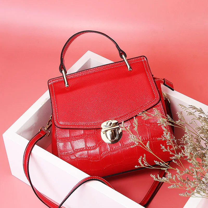 Retro Fashion Female Square Bag 2019 New High quality Matte Genuin leather Women's Designer Handbag Chain Shoulder Messenger bag
Retro Fashion Female Square Bag 2019 New High quality Matte Genuin leather Women's Designer Handbag Chain Shoulder Messenger bag