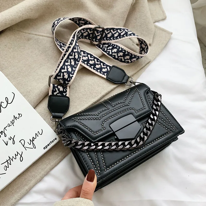 Bags for women Texture bag women's 2019 new Korean fashionable all-around messenger bag exquisite chain lock small square bag
Bags for women Texture bag women's 2019 new Korean fashionable all-around messenger bag exquisite chain lock small square bag