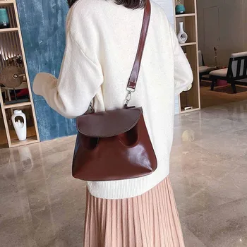 New Vintage Women bag Flap Fashion Casual Leather Shoulder Bags Lady Crossbody Messenger Bag Elegant torebki damskie
New Vintage Women bag Flap Fashion Casual Leather Shoulder Bags Lady Crossbody Messenger Bag Elegant torebki damskie