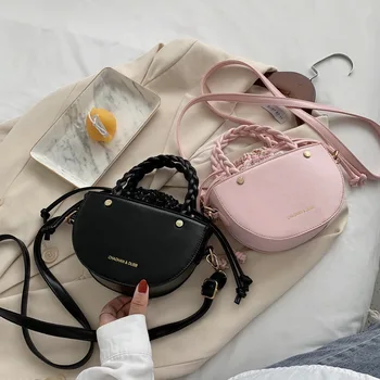 Brand Original Design Fashion Bag 2020 New Drawstring Retro Semicircular Saddle Bag Female Joker Twist Portable Messenger Bag
Brand Original Design Fashion Bag 2020 New Drawstring Retro Semicircular Saddle Bag Female Joker Twist Portable Messenger Bag
