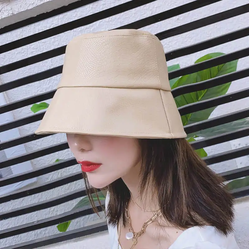 2020 New Year Fashion Leather Fishing Cap Winter Casual Bucket Hat Out Sun Protection Bonnie Hat Male Camping Borras for Women
2020 New Year Fashion Leather Fishing Cap Winter Casual Bucket Hat Out Sun Protection Bonnie Hat Male Camping Borras for Women