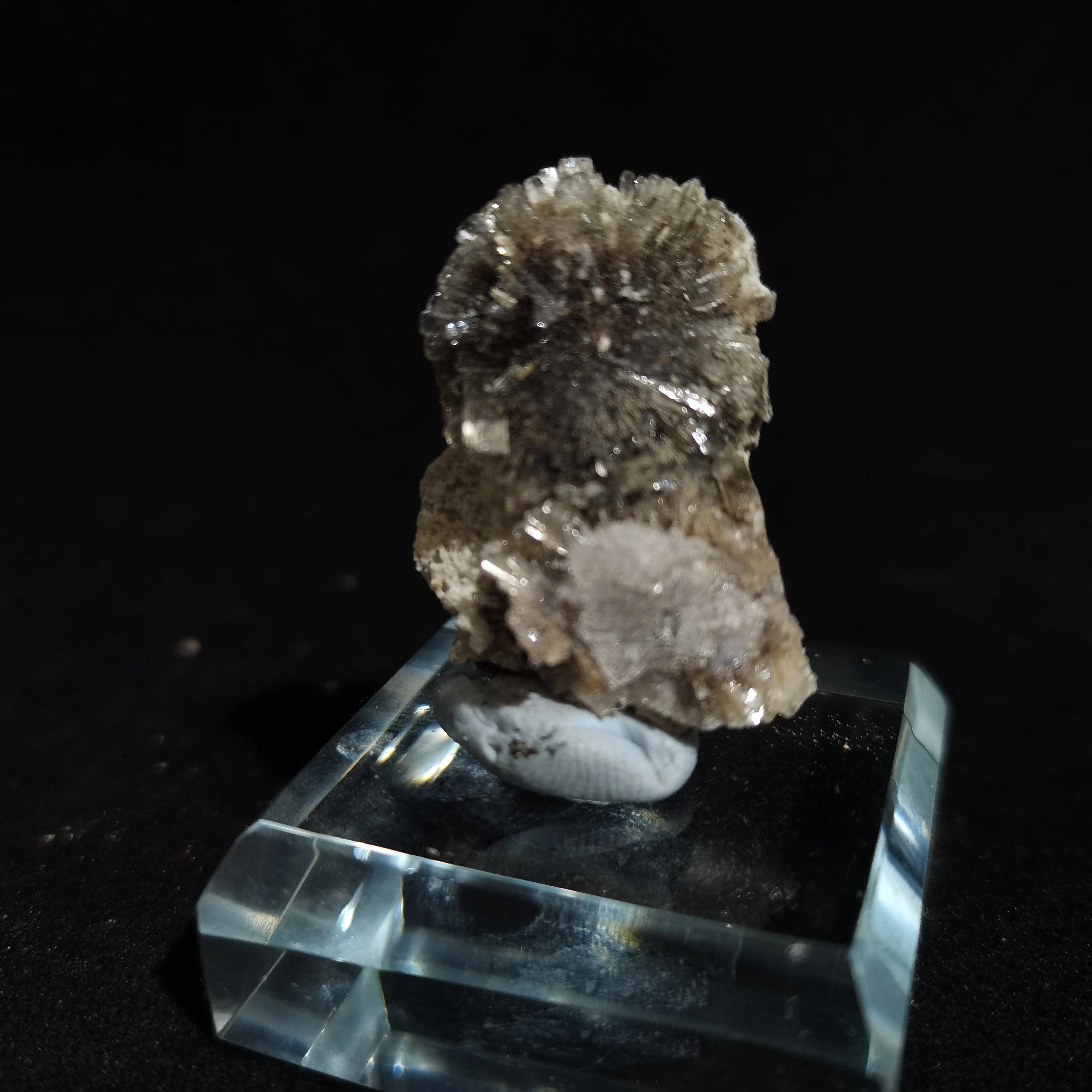 10.0gNatural, aluminum fluoride gypsum, anhydrite, crystal, mineral crystal sample
10.0gNatural, aluminum fluoride gypsum, anhydrite, crystal, mineral crystal sample