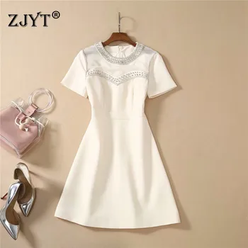 2020 New Spring Summer Runway Dress Designers Women High Quality Fashion Short Sleeve Luxury Diamonds Solid Sexy Party Dress
2020 New Spring Summer Runway Dress Designers Women High Quality Fashion Short Sleeve Luxury Diamonds Solid Sexy Party Dress