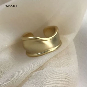 HUANZHI 2020 New Simple Wide Version Distortion Matte Dumb Irregular Metal Opening Ring for Women Party Jewelry Gifts
HUANZHI 2020 New Simple Wide Version Distortion Matte Dumb Irregular Metal Opening Ring for Women Party Jewelry Gifts