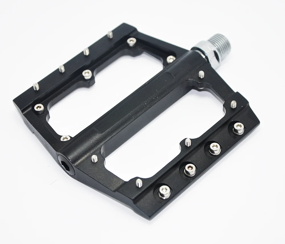 B041-BIKE-PEDAL1