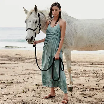 GISELE STORE Embroidered Maxi Dress Spaghetti Sexy Backless Long Shake It Dress Holiday Beach Vintage Boho Vestidos Women 2018
GISELE STORE Embroidered Maxi Dress Spaghetti Sexy Backless Long Shake It Dress Holiday Beach Vintage Boho Vestidos Women 2018