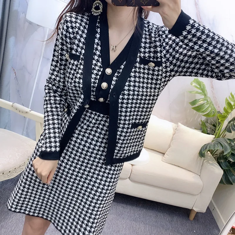 New Autumn Winter Sweater Set Houndstooth Knitted 2 Piece Set Women Cardigan Jacket Coat + High Quality Vest Mini Dress Suits
New Autumn Winter Sweater Set Houndstooth Knitted 2 Piece Set Women Cardigan Jacket Coat + High Quality Vest Mini Dress Suits