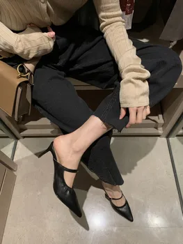 7CM Heeled Mules Shoes For Woman 2020 Pointed Heeled Talon Leather Shoes Korean Styles Damen Dress Pumps Sandals For Female
7CM Heeled Mules Shoes For Woman 2020 Pointed Heeled Talon Leather Shoes Korean Styles Damen Dress Pumps Sandals For Female