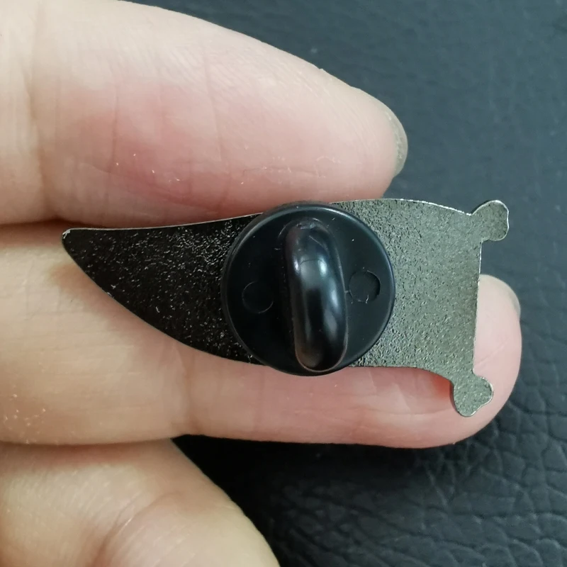 Ravenclaw lapel pin (2)