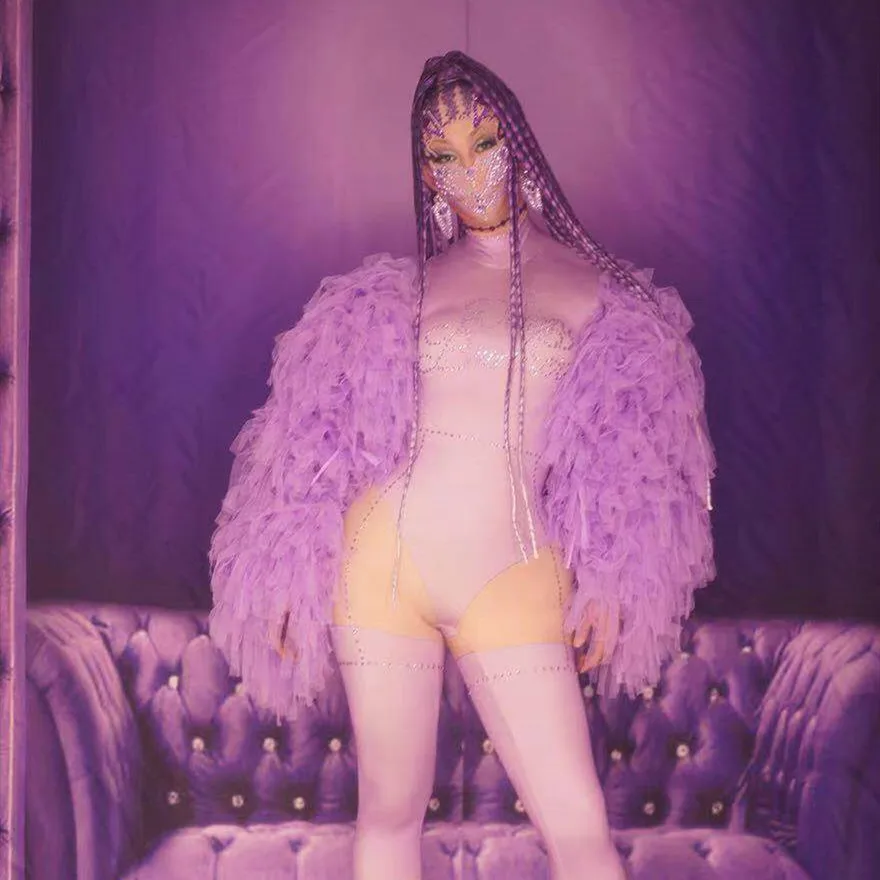 Fashion Club Prom Dancer Leotard Stage Performance Costume Purple Rhinestone Jumpsuit Women Mesh Sleeve Crystal Party Outfit
Fashion Club Prom Dancer Leotard Stage Performance Costume Purple Rhinestone Jumpsuit Women Mesh Sleeve Crystal Party Outfit