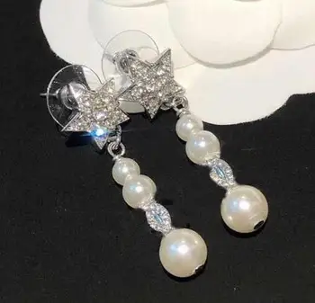 Hot Brand Silver Color Fashion Jewelery Woman Pearls Earrings Geisha Dream Party High Quality Chain Pearls Studing Jewelry 
Hot Brand Silver Color Fashion Jewelery Woman Pearls Earrings Geisha Dream Party High Quality Chain Pearls Studing Jewelry