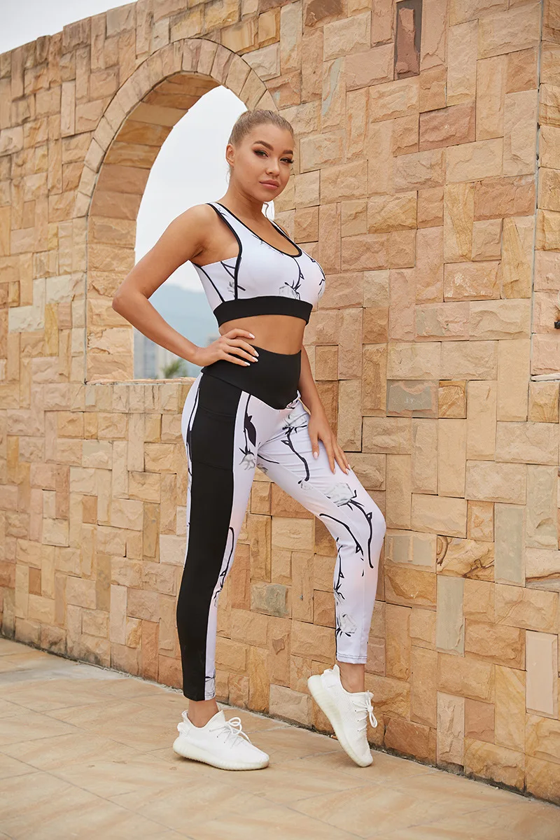 Бесшовный лоскутный комплект для йоги, женская одежда для спортзала, бюстгальтер, короткий топ, леггинсы, шорты, Сексуальная Спортивная одежда для фитнеса, тренировочный спортивный костюм для бега
Бесшовный лоскутный комплект для йоги, женская одежда для спортзала, бюстгальтер, короткий топ, леггинсы, шорты, Сексуальная Спортивная одежда для фитнеса, тренировочный спортивный костюм для бега