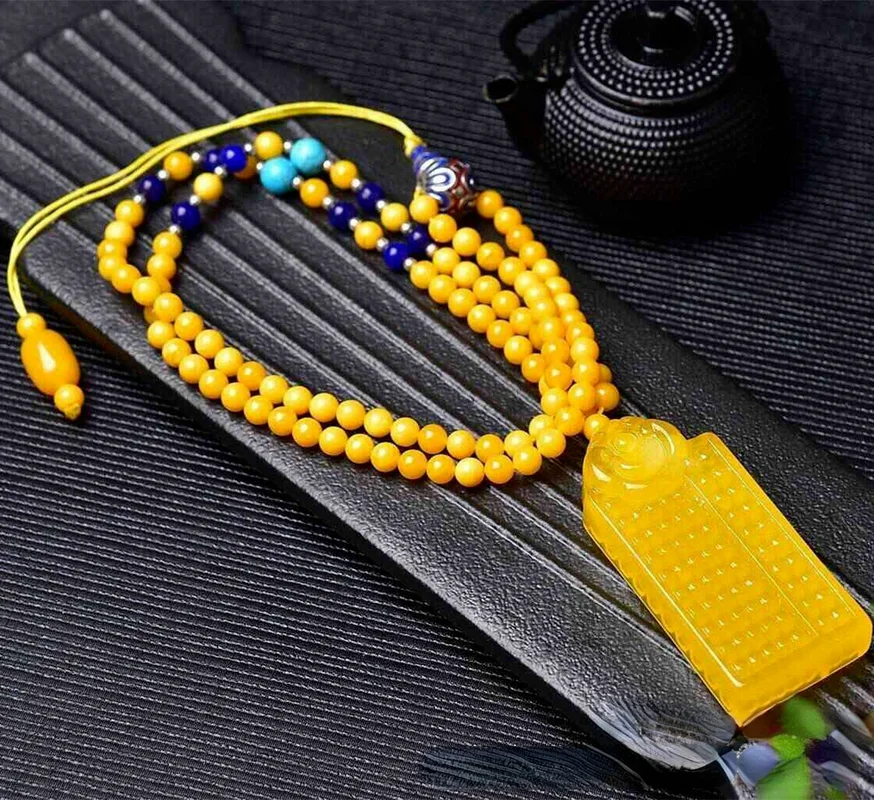 

Hot Selling Natural Yellow Beeswax Abacus Pendant Charm Jewellery Women's Hand-Carved Pendant for Women Men Fashion Accessories