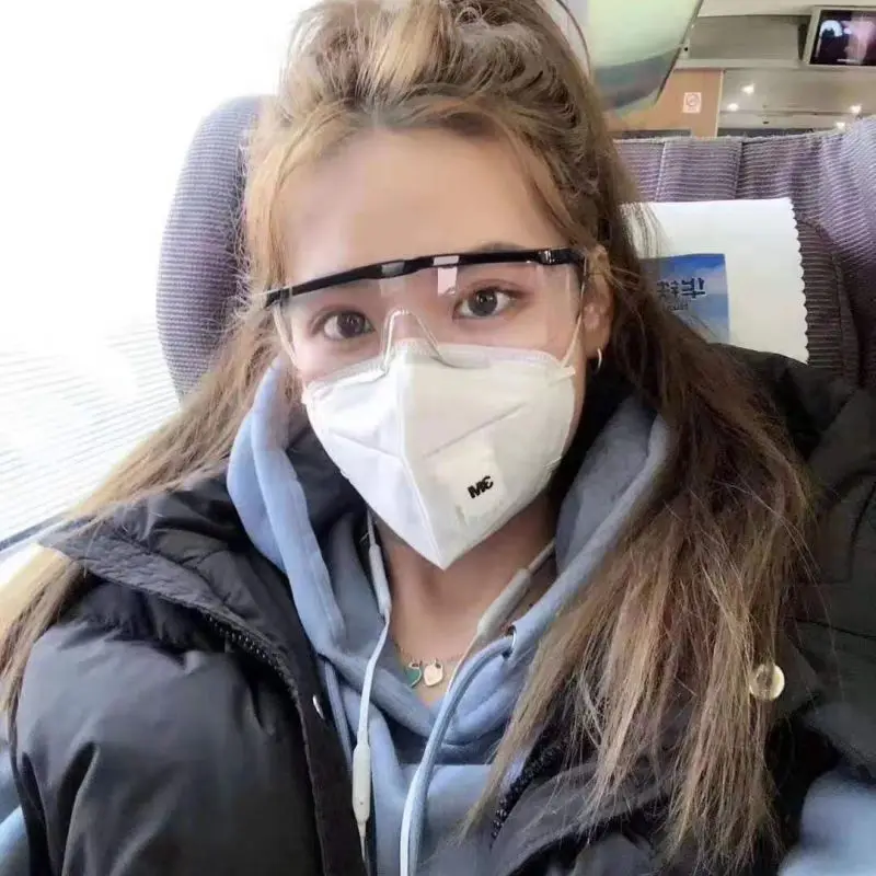 Skiing Goggles Protective Glasses Safety Protective Splash Protective Glasses Telescopic Frame Prevent Disease
Skiing Goggles Protective Glasses Safety Protective Splash Protective Glasses Telescopic Frame Prevent Disease